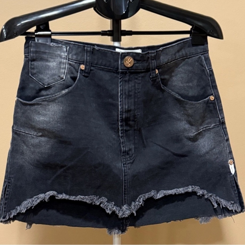 One Teaspoon Black Faded Denim Mini Skirt Raw Hem Distressed Size 28